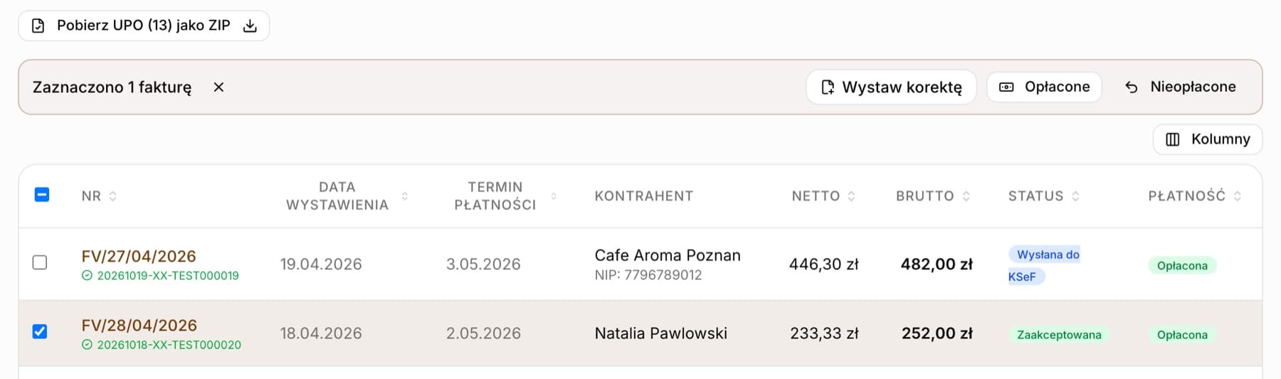 Lista faktur z zaznaczoną jedną fakturą zaakceptowaną w KSeF; w pasku Zaznaczono 1 fakturę aktywny przycisk Wystaw korektę obok Opłacone i Nieopłacone